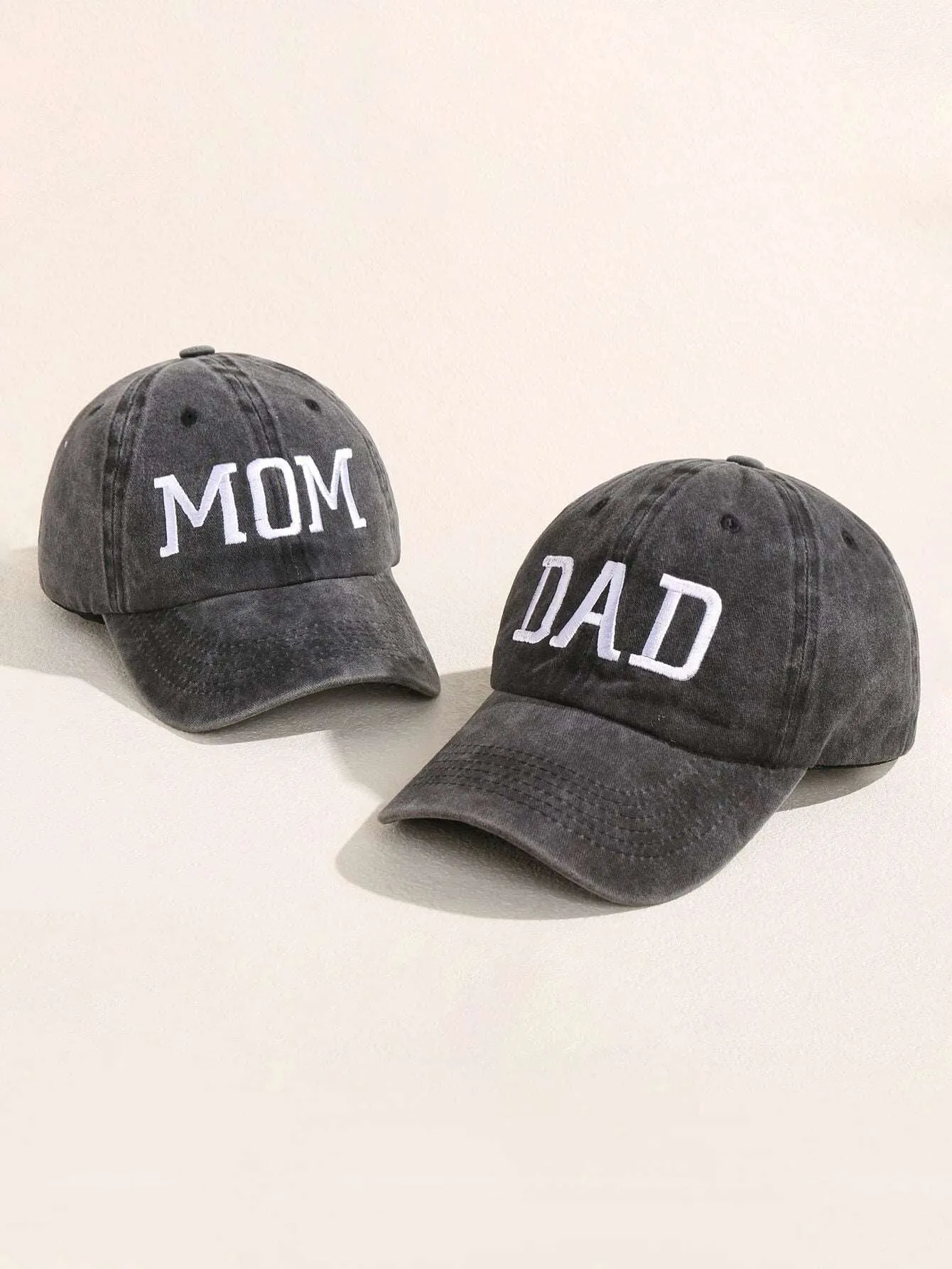 2 Mom-Dad Caps - 2 pieces