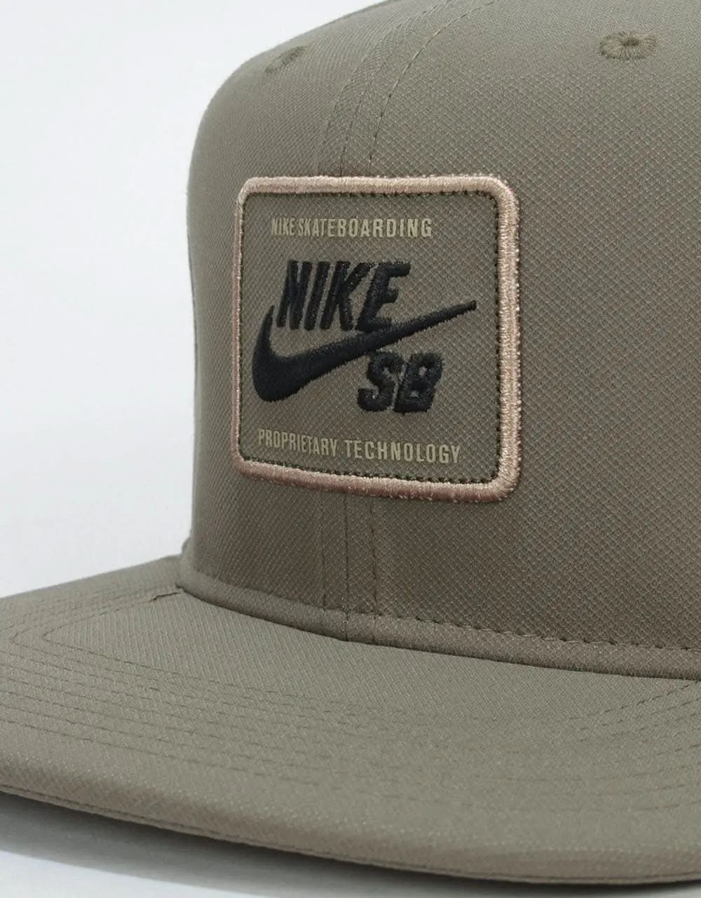 Nike SB Aerobill Pro 2.0 Snapback Cap - Medium Olive/Black