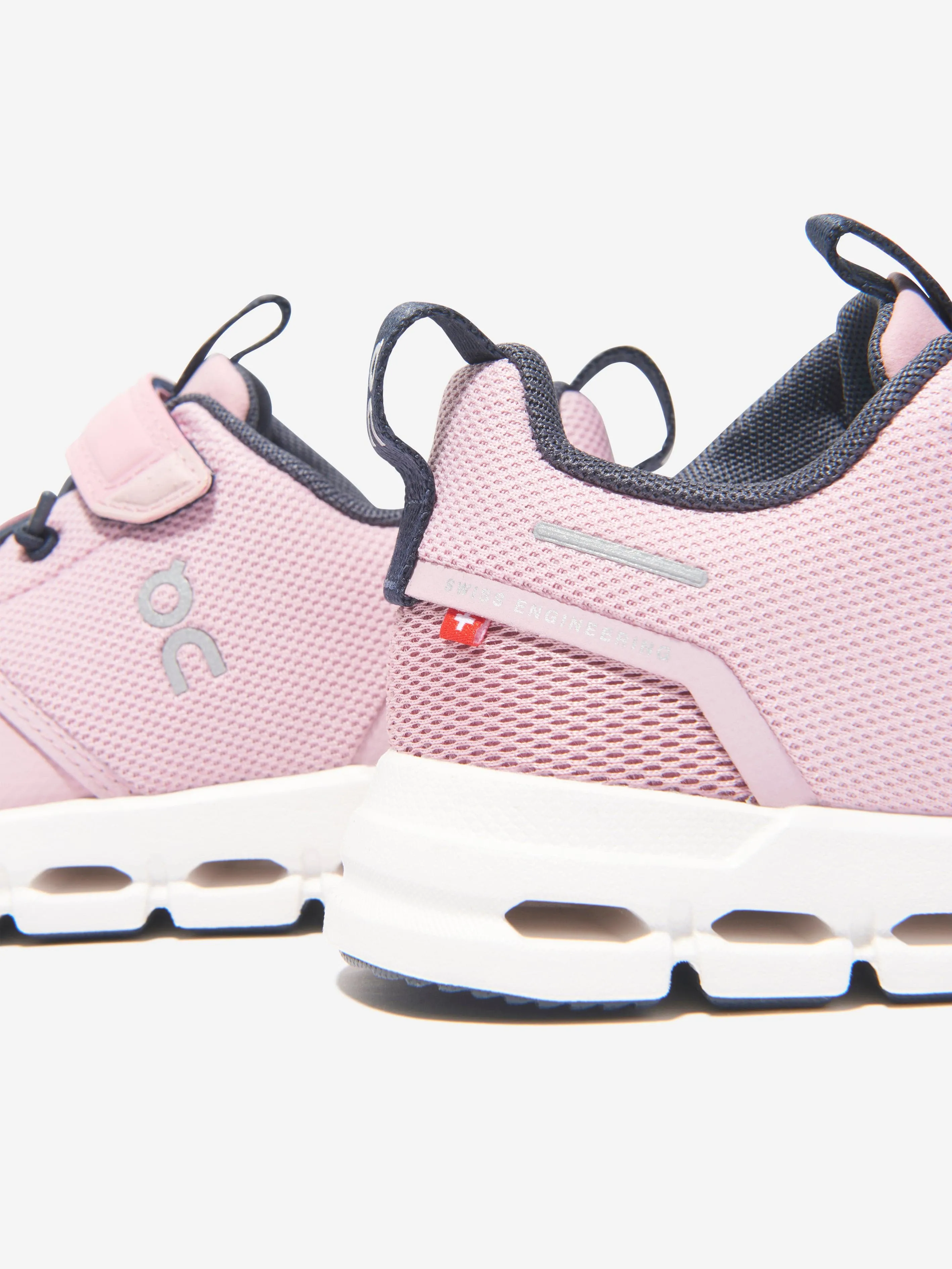 On Running Kids Cloud Play Trainers in Pink